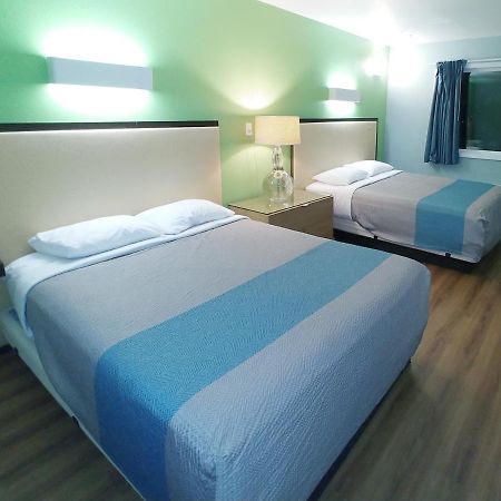 Country Yard Inn And Suites سايكستون المظهر الخارجي الصورة